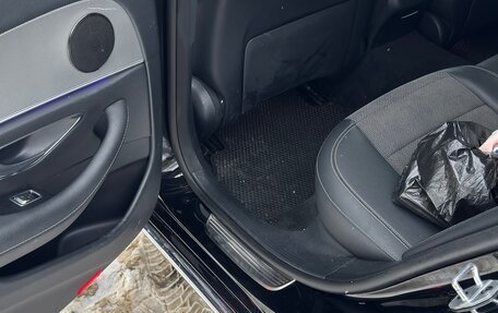 Mercedes-Benz E-Класс, 2019 год, 3 350 000 рублей, 13 фотография