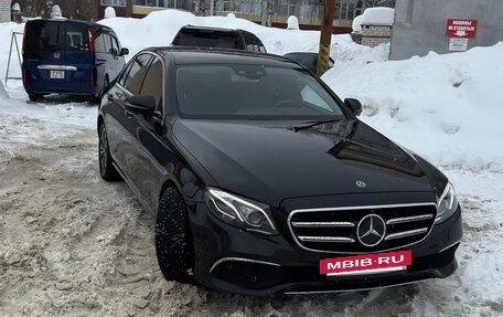 Mercedes-Benz E-Класс, 2019 год, 3 350 000 рублей, 3 фотография