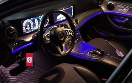 Mercedes-Benz E-Класс, 2019 год, 3 350 000 рублей, 21 фотография