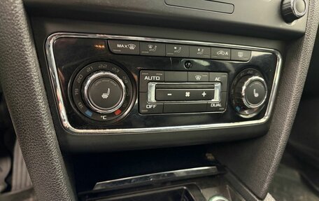 Skoda Superb III рестайлинг, 2010 год, 999 000 рублей, 10 фотография