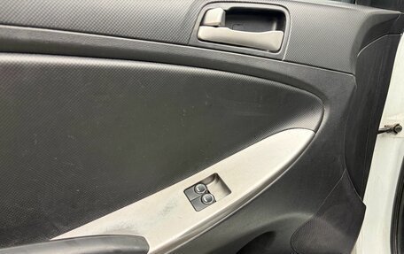 Hyundai Solaris II рестайлинг, 2016 год, 869 000 рублей, 7 фотография