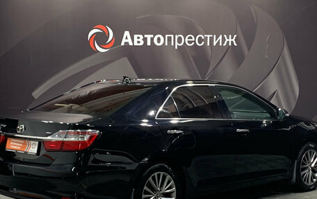 Toyota Camry, 2017 год, 2 465 000 рублей, 6 фотография