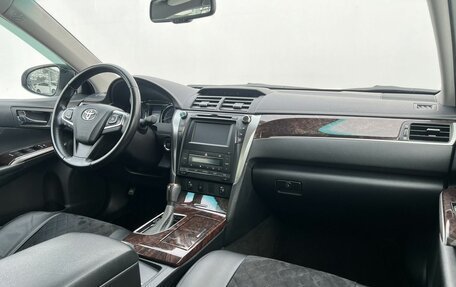 Toyota Camry, 2016 год, 2 190 000 рублей, 14 фотография