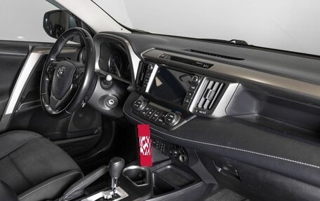 Toyota RAV4, 2018 год, 2 320 000 рублей, 7 фотография