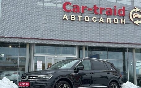 Volkswagen Tiguan II, 2019 год, 2 900 000 рублей, 1 фотография