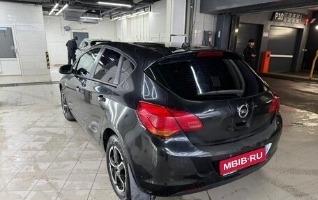 Opel Astra J, 2010 год, 550 000 рублей, 1 фотография