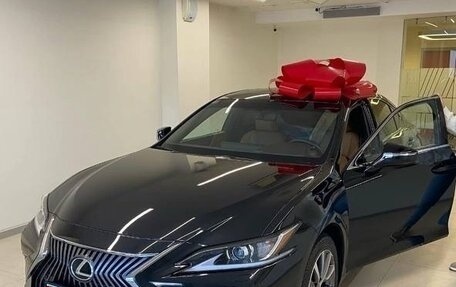 Lexus ES VII, 2020 год, 4 270 000 рублей, 1 фотография