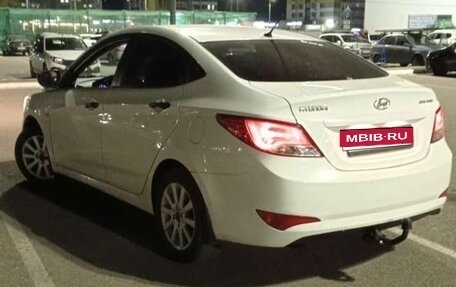 Hyundai Solaris II рестайлинг, 2015 год, 800 000 рублей, 1 фотография
