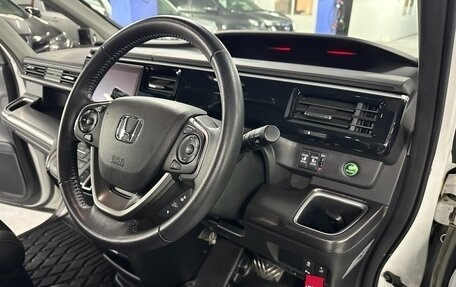 Honda Stepwgn IV, 2020 год, 2 595 000 рублей, 12 фотография
