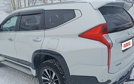 Mitsubishi Pajero Sport III рестайлинг, 2018 год, 3 450 000 рублей, 4 фотография