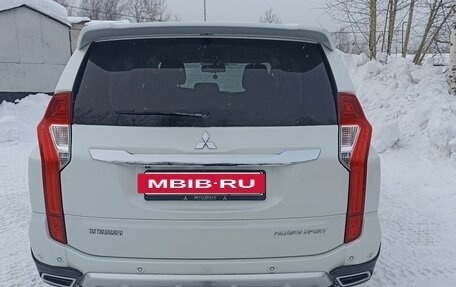 Mitsubishi Pajero Sport III рестайлинг, 2018 год, 3 450 000 рублей, 10 фотография