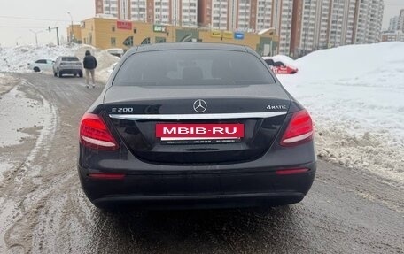 Mercedes-Benz E-Класс, 2018 год, 2 560 000 рублей, 2 фотография