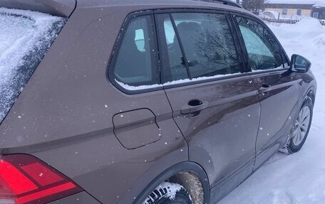 Volkswagen Tiguan II, 2017 год, 1 350 000 рублей, 6 фотография