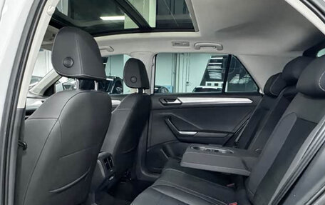 Volkswagen T-Roc I, 2023 год, 1 905 000 рублей, 8 фотография