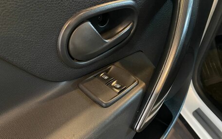 Renault Logan II, 2019 год, 1 550 000 рублей, 22 фотография