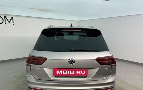 Volkswagen Tiguan II, 2019 год, 3 250 000 рублей, 4 фотография