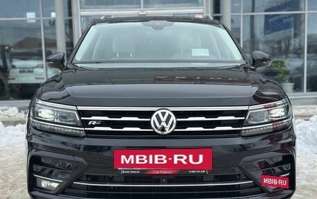 Volkswagen Tiguan II, 2019 год, 2 900 000 рублей, 3 фотография