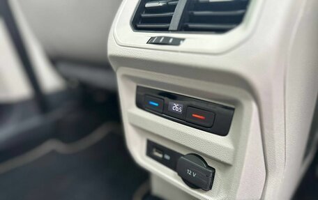 Volkswagen Tiguan II, 2019 год, 2 900 000 рублей, 23 фотография