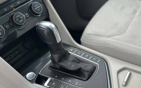 Volkswagen Tiguan II, 2019 год, 2 900 000 рублей, 20 фотография