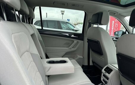 Volkswagen Tiguan II, 2019 год, 2 900 000 рублей, 25 фотография