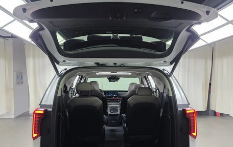 KIA Carnival, 2024 год, 5 170 000 рублей, 10 фотография