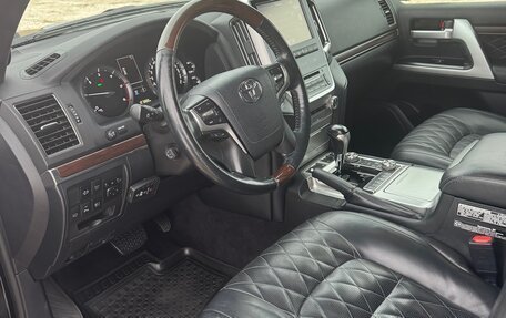 Toyota Land Cruiser 200, 2017 год, 7 200 000 рублей, 10 фотография