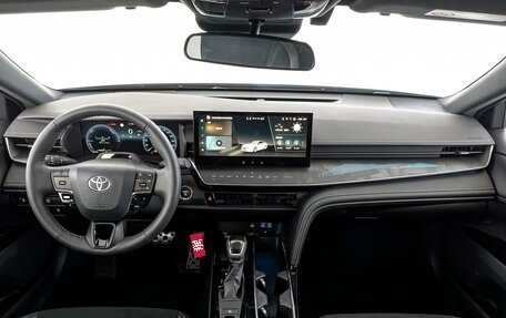 Toyota Camry, 2025 год, 4 900 000 рублей, 10 фотография