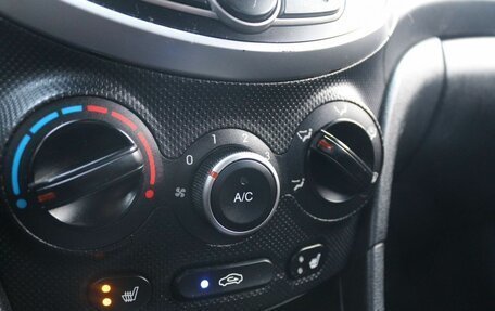 Hyundai Solaris II рестайлинг, 2016 год, 1 050 000 рублей, 11 фотография