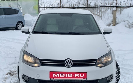 Volkswagen Polo VI (EU Market), 2011 год, 640 000 рублей, 2 фотография