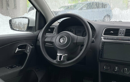 Volkswagen Polo VI (EU Market), 2011 год, 640 000 рублей, 10 фотография