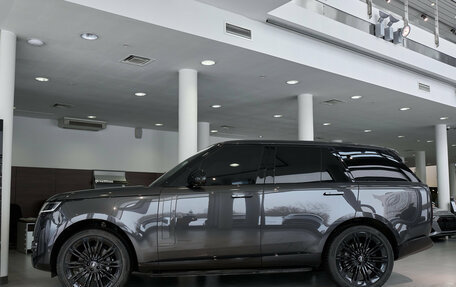 Land Rover Range Rover IV рестайлинг, 2023 год, 19 200 000 рублей, 3 фотография