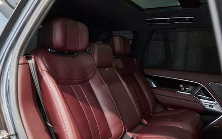 Land Rover Range Rover IV рестайлинг, 2023 год, 19 200 000 рублей, 13 фотография