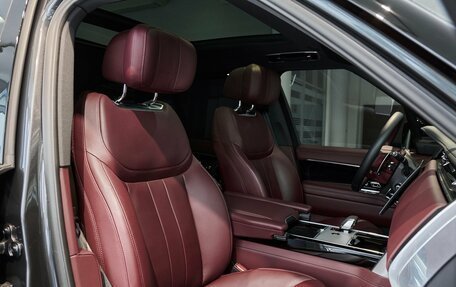 Land Rover Range Rover IV рестайлинг, 2023 год, 19 200 000 рублей, 8 фотография