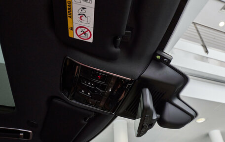 Land Rover Range Rover IV рестайлинг, 2023 год, 19 200 000 рублей, 25 фотография