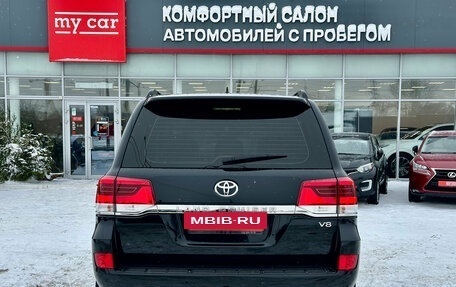Toyota Land Cruiser 200, 2015 год, 5 980 000 рублей, 5 фотография