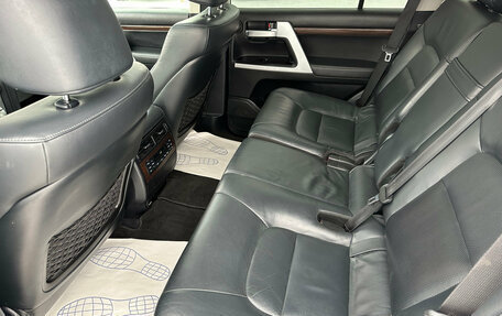 Toyota Land Cruiser 200, 2015 год, 5 980 000 рублей, 16 фотография