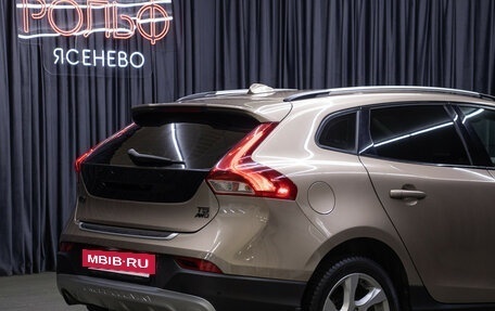 Volvo V40 Cross Country I, 2013 год, 1 398 000 рублей, 22 фотография