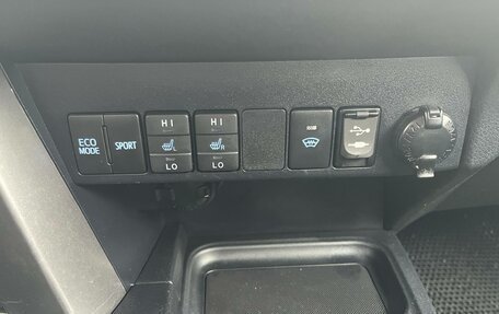 Toyota RAV4, 2019 год, 3 144 000 рублей, 28 фотография