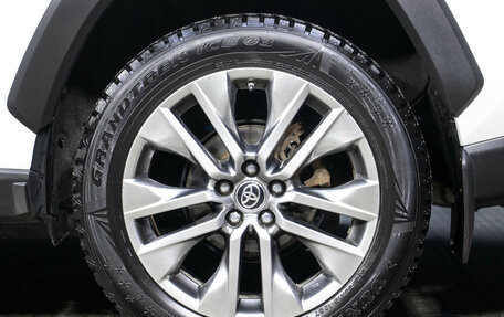 Toyota RAV4, 2020 год, 3 198 000 рублей, 23 фотография