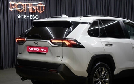 Toyota RAV4, 2020 год, 3 198 000 рублей, 22 фотография