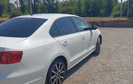 Volkswagen Jetta VI, 2013 год, 650 000 рублей, 5 фотография