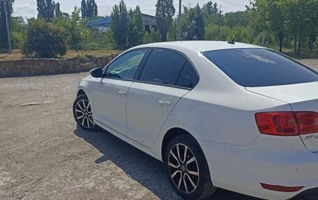 Volkswagen Jetta VI, 2013 год, 650 000 рублей, 4 фотография