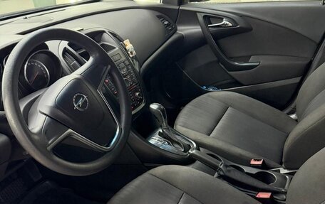 Opel Astra J, 2010 год, 550 000 рублей, 2 фотография