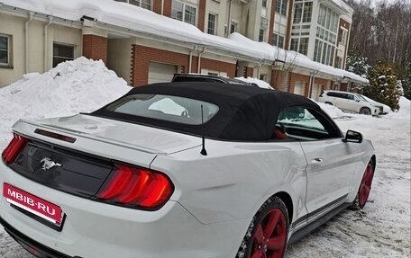 Ford Mustang VI рестайлинг, 2018 год, 2 750 000 рублей, 4 фотография