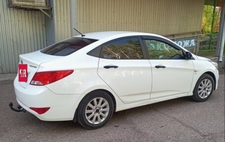 Hyundai Solaris II рестайлинг, 2015 год, 800 000 рублей, 2 фотография