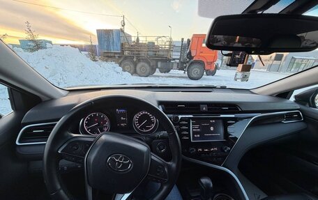Toyota Camry, 2019 год, 3 500 000 рублей, 10 фотография