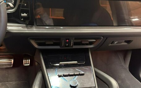 Porsche Cayenne III, 2025 год, 30 604 704 рублей, 11 фотография