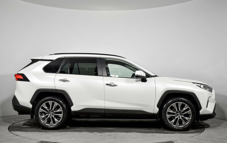 Toyota RAV4, 2020 год, 2 900 000 рублей, 4 фотография