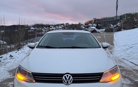 Volkswagen Jetta VI, 2013 год, 865 000 рублей, 4 фотография