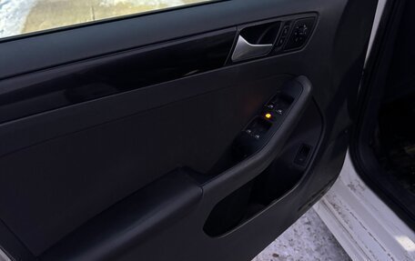 Volkswagen Jetta VI, 2013 год, 865 000 рублей, 14 фотография